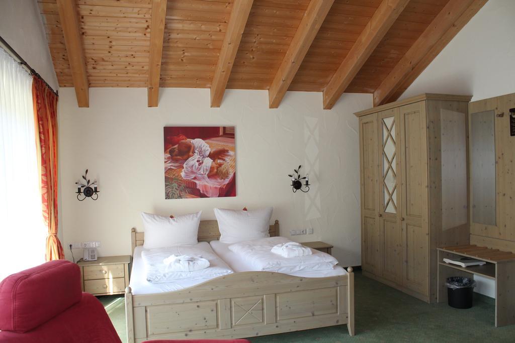 Hubertushof Hotel Garni Oberstaufen Szoba fotó